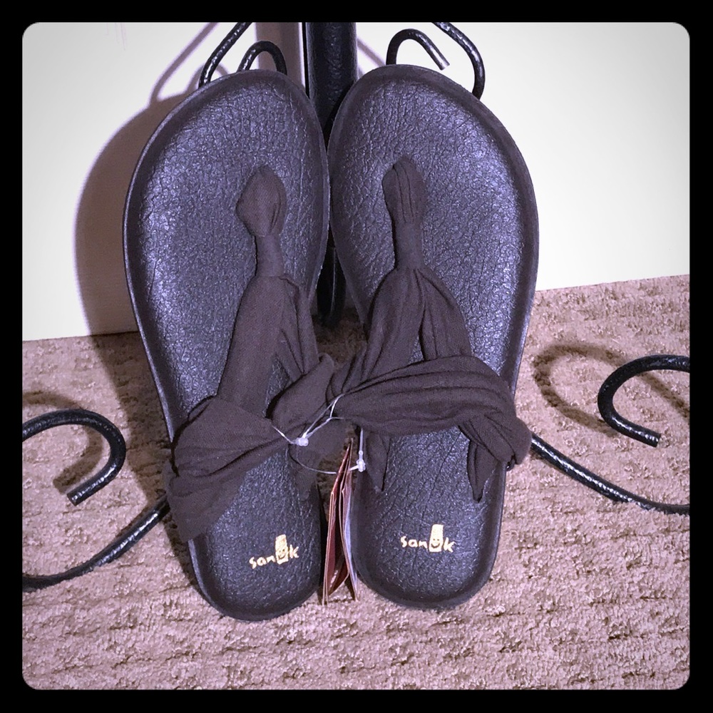 Sanuk sandals